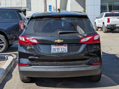 Used 2019 Chevrolet Equinox LS image 3
