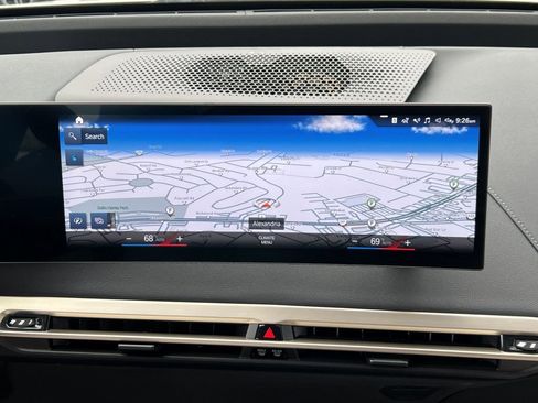 Used 2022 BMW iX xDrive50 w/ Convenience Package image 21