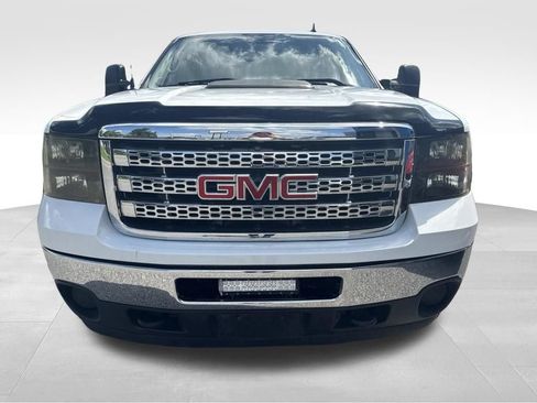 Used 2011 GMC Sierra 2500 SLE AWD/4WD image 3