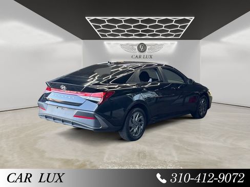 Used 2024 Hyundai Elantra SEL FWD image 5