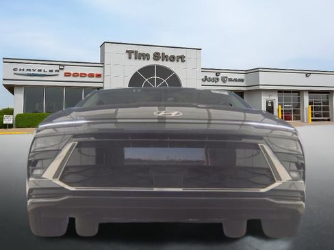 Used 2025 Hyundai Sonata SEL FWD image 2