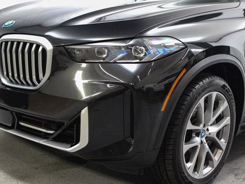 Used 2025 BMW X5 xDrive50e AWD/4WD image 5