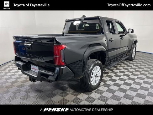 Certified 2025 Toyota Tacoma SR5 w/ SR5 Upgrade Package AWD/4WD image 14