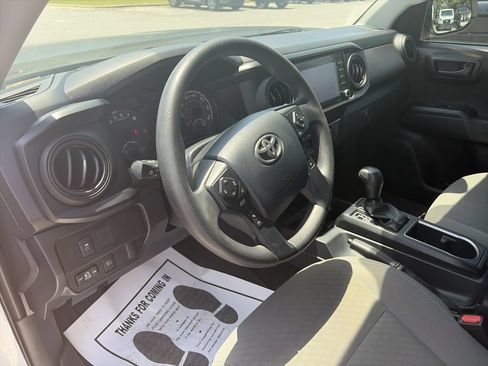Used 2020 Toyota Tacoma SR w/ SR Convenience Package RWD image 11