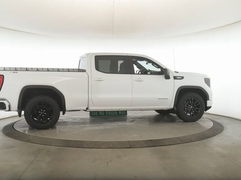 Used 2025 GMC Sierra 1500 Elevation image 6