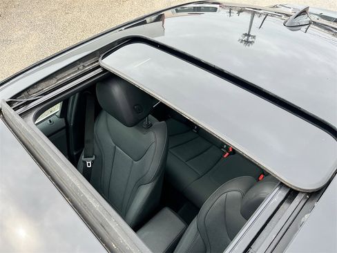 Used 2021 BMW 330i Sedan image 22