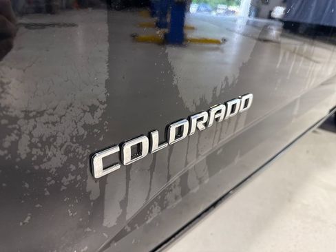 Used 2018 Chevrolet Colorado LT w/ Luxury Package, Chrome AWD/4WD image 53