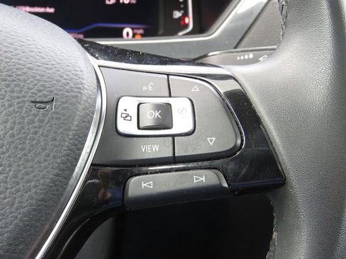 Used 2020 Volkswagen Tiguan SEL AWD/4WD image 23