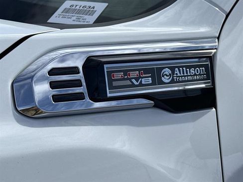 Used 2025 GMC Sierra 2500 Pro image 10