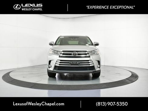 Used 2017 Toyota Highlander Limited image 13
