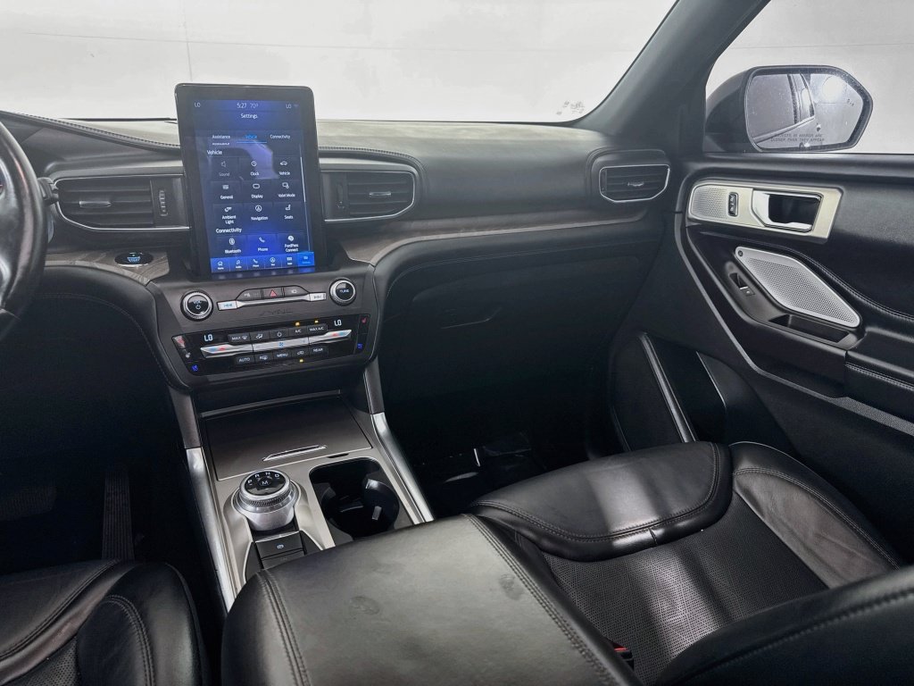 Used 2020 Ford Explorer Platinum w/ Premium Technology Package AWD/4WD image 27