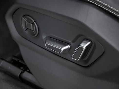 Used 2022 Lamborghini Urus image 27