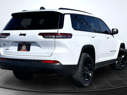 Used 2023 Jeep Grand Cherokee L Laredo AWD/4WD image 23