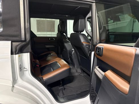 Used 2023 Ford Bronco Outer Banks AWD/4WD image 14