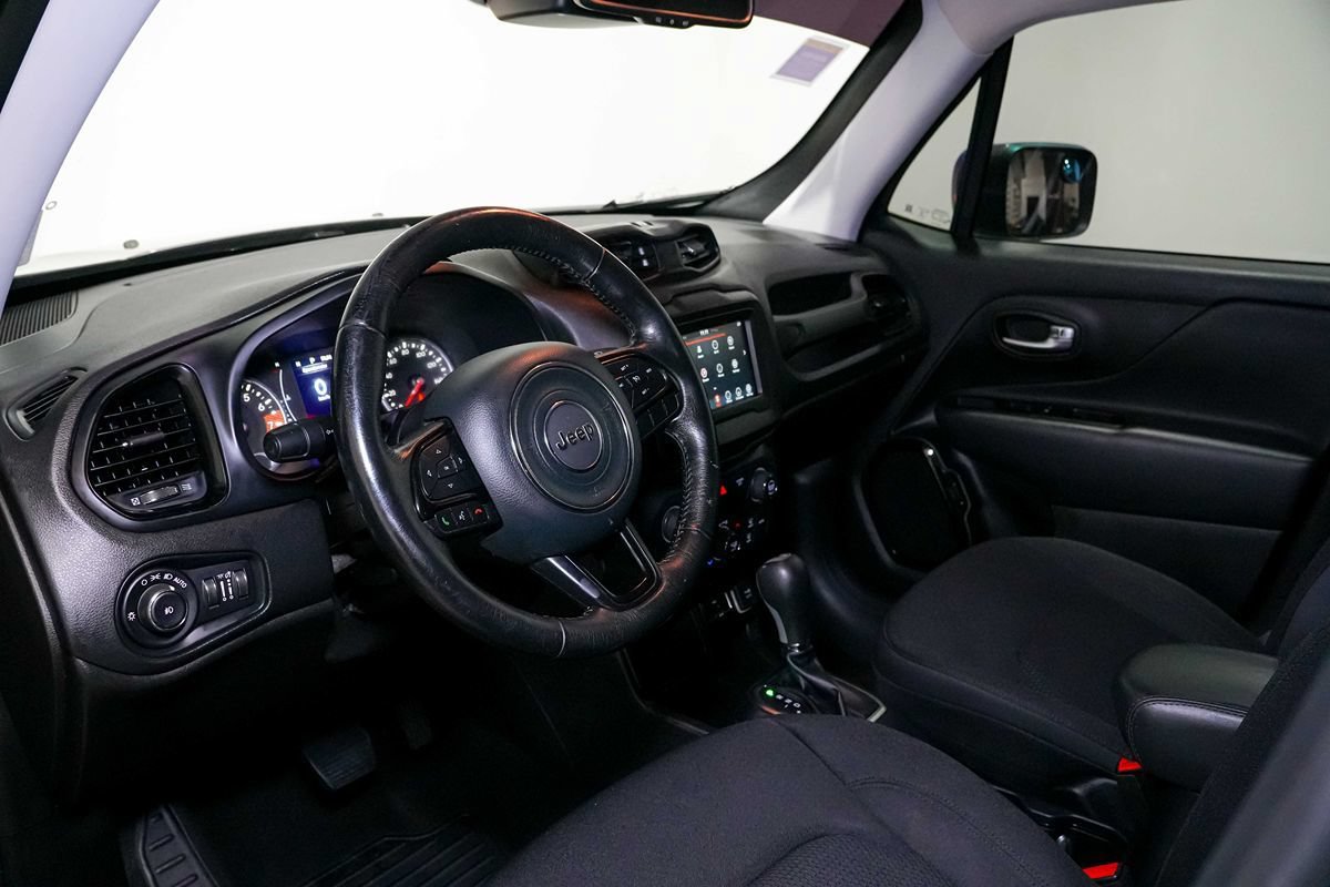 Used 2020 Jeep Renegade Altitude FWD image 13