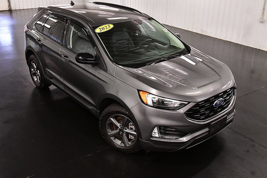 Used 2023 Ford Edge SEL w/ Sport Appearance Package AWD/4WD image 13