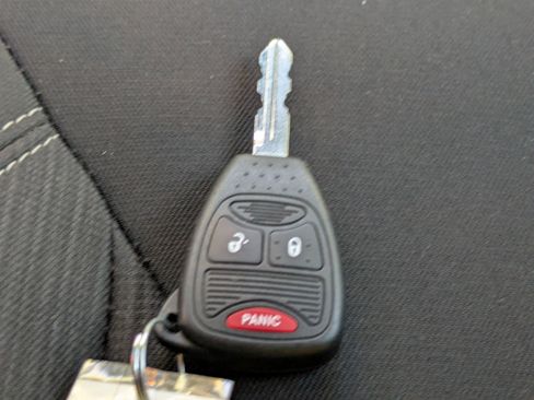 Used 2017 Jeep Wrangler Sahara w/ Connectivity Group image 32