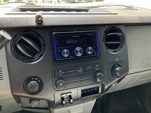 Used 2011 Ford F350 XL w/ Skid Plate Pkg AWD/4WD image 26