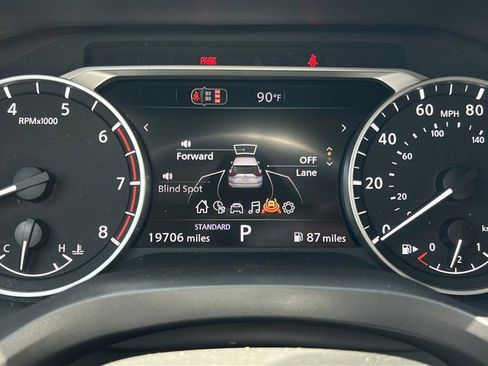 Used 2026 Nissan Rogue SV FWD image 25