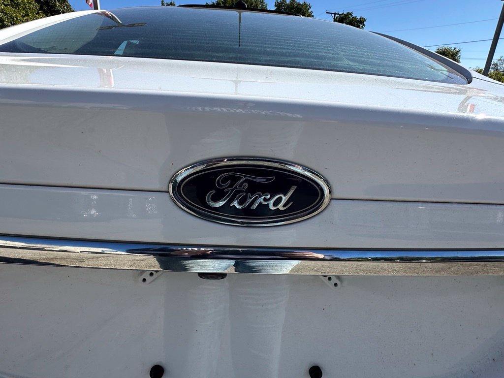 Used 2017 Ford Fusion SE w/ Fusion SE Technology Package FWD image 24