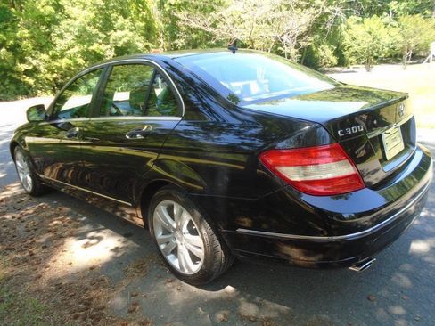 Used 2009 Mercedes-Benz C 300 Sedan image 7