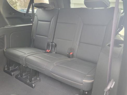 Used 2023 GMC Yukon XL SLT AWD/4WD image 17