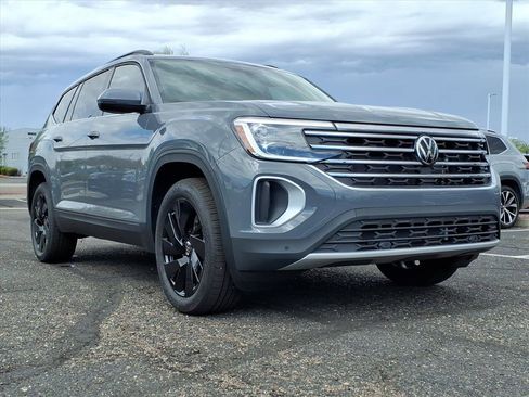 New 2026 Volkswagen Atlas SE image 1