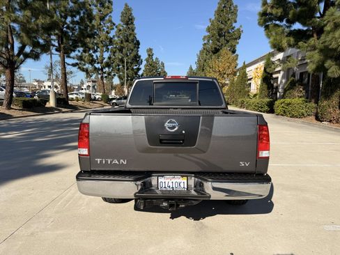 Used 2012 Nissan Titan SV image 8