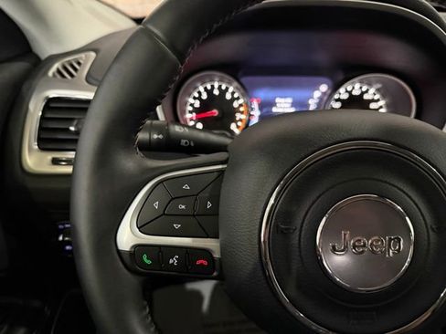 Used 2017 Jeep Compass Latitude w/ Popular Equipment Group FWD image 13