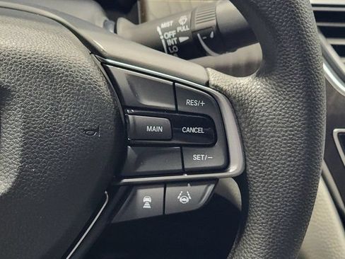 Used 2018 Honda Accord EX image 28