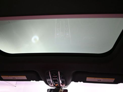 Used 2023 Porsche Panamera Platinum Edition image 27