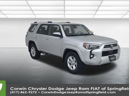 Used 2024 Toyota 4Runner SR5 image 3