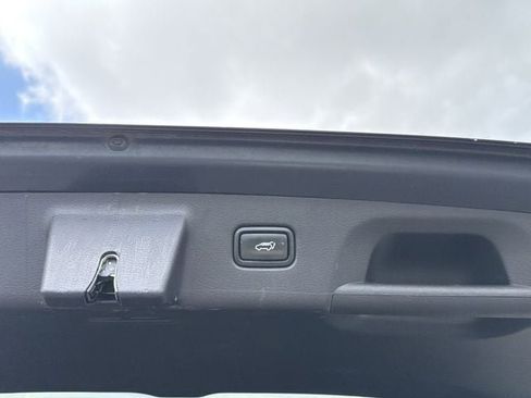 Used 2024 Hyundai Palisade SEL image 17