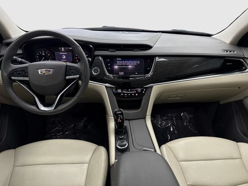 Used 2020 Cadillac XT6 Premium Luxury FWD image 20