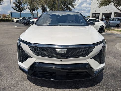 Used 2025 Cadillac Optiq Sport 2 AWD/4WD image 19