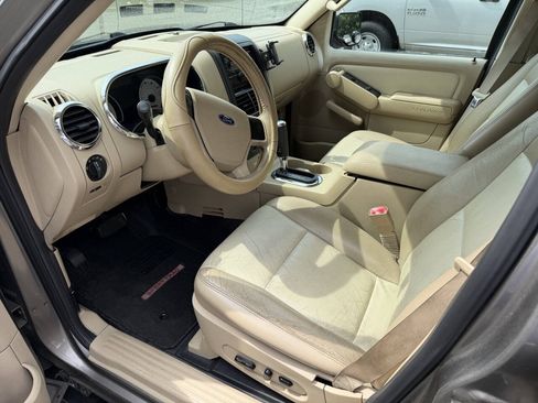 Used 2007 Ford Explorer Sport Trac Limited AWD/4WD image 12