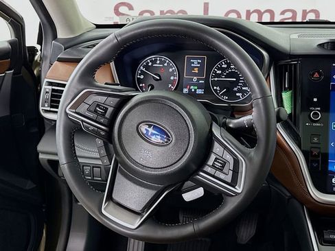 Used 2020 Subaru Outback Touring w/ Popular Package #2 image 11