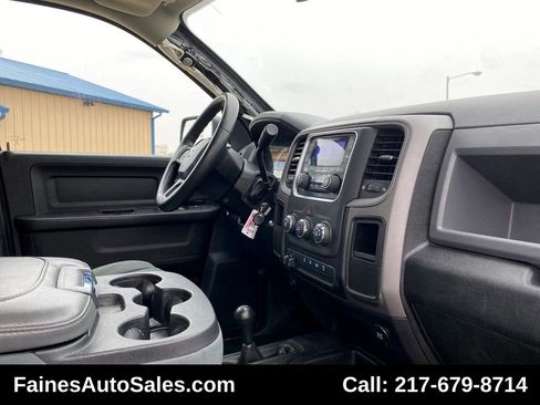 Used 2014 RAM 2500 Tradesman w/ Chrome Appearance Group image 16