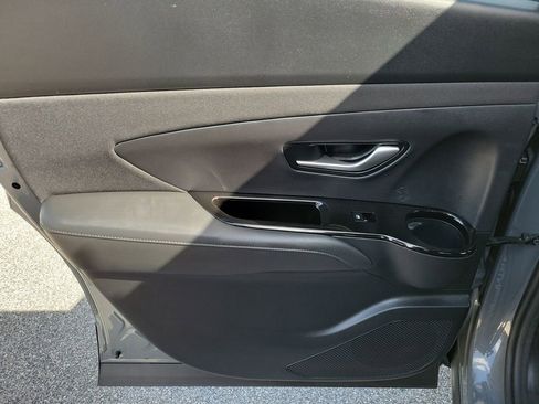 Used 2025 Hyundai Santa Cruz SEL FWD image 14