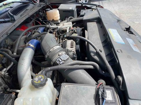 Used 2001 Chevrolet Silverado 2500 LT w/ Snow Plow Prep Pkg image 19