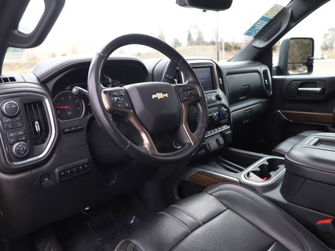 Used 2020 Chevrolet Silverado 3500 High Country w/ Snow Plow Prep/Camper Package image 26