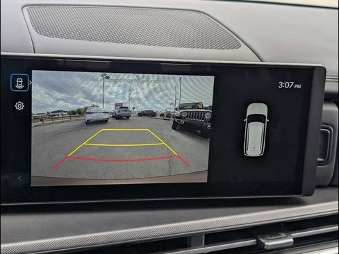 Used 2025 Hyundai Santa Fe XRT image 13