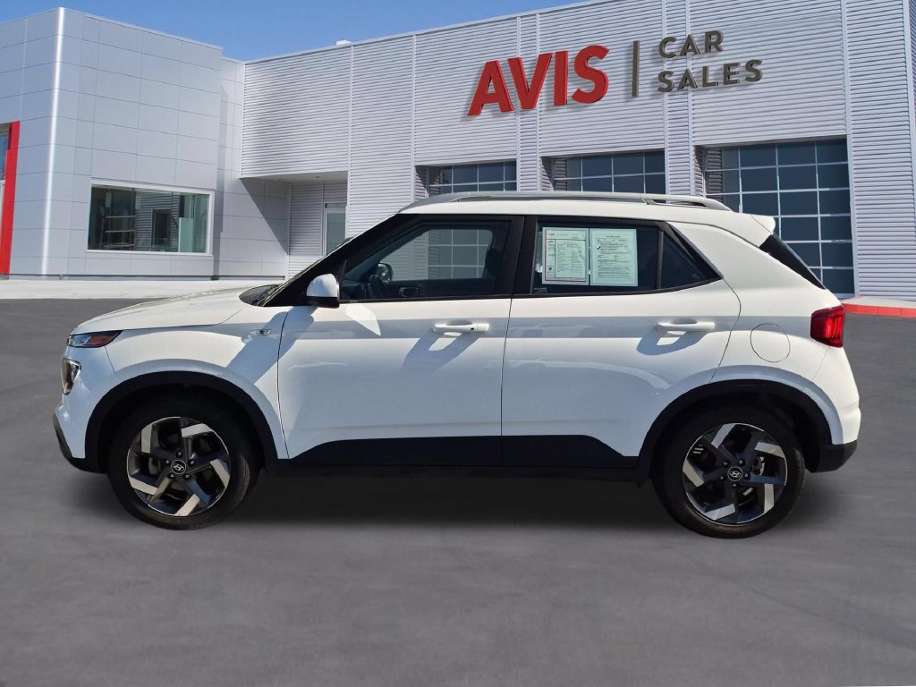 Used 2025 Hyundai Venue SEL FWD image 10