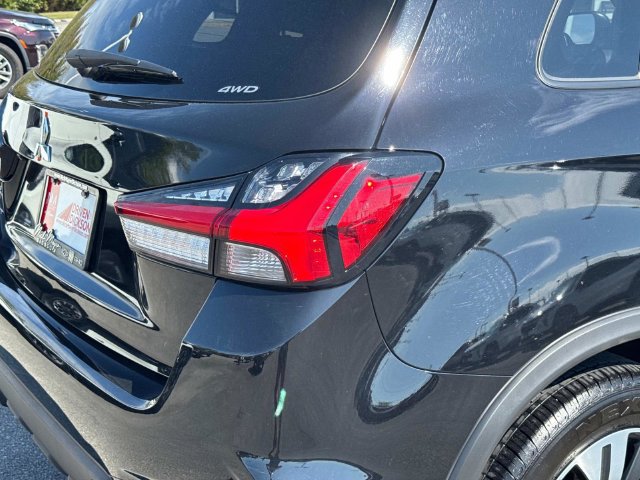 Used 2025 Mitsubishi Outlander Sport AWD image 12
