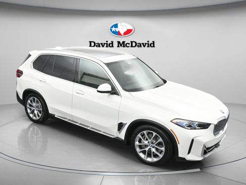 Used 2025 BMW X5 xDrive50e AWD/4WD image 35