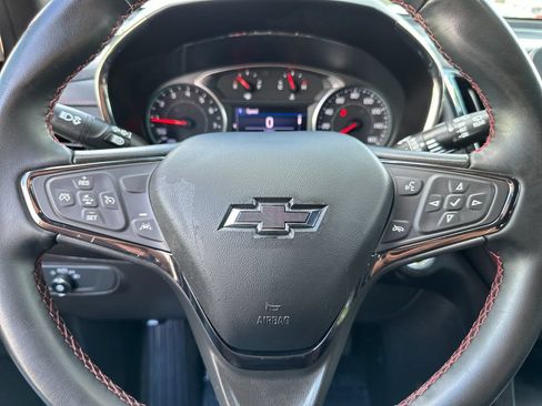 Used 2023 Chevrolet Equinox RS FWD image 22