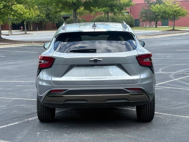 Used 2024 Chevrolet Trax ACTIV w/ Sunroof Package FWD image 6