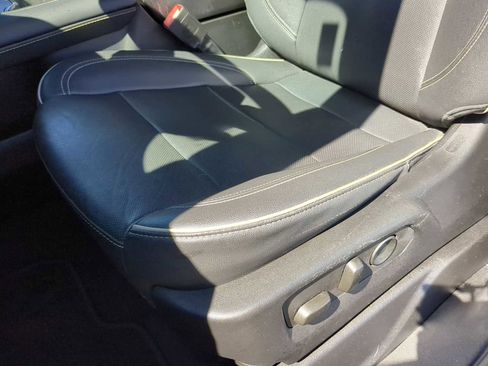 Used 2023 Chevrolet Tahoe Premier w/ Premium Package image 13