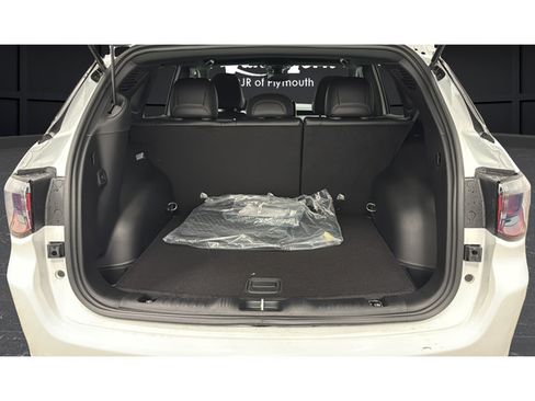 New 2026 Jeep Compass Latitude AWD/4WD image 25