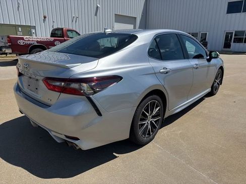 Used 2024 Toyota Camry SE w/ Convenience Package FWD image 8